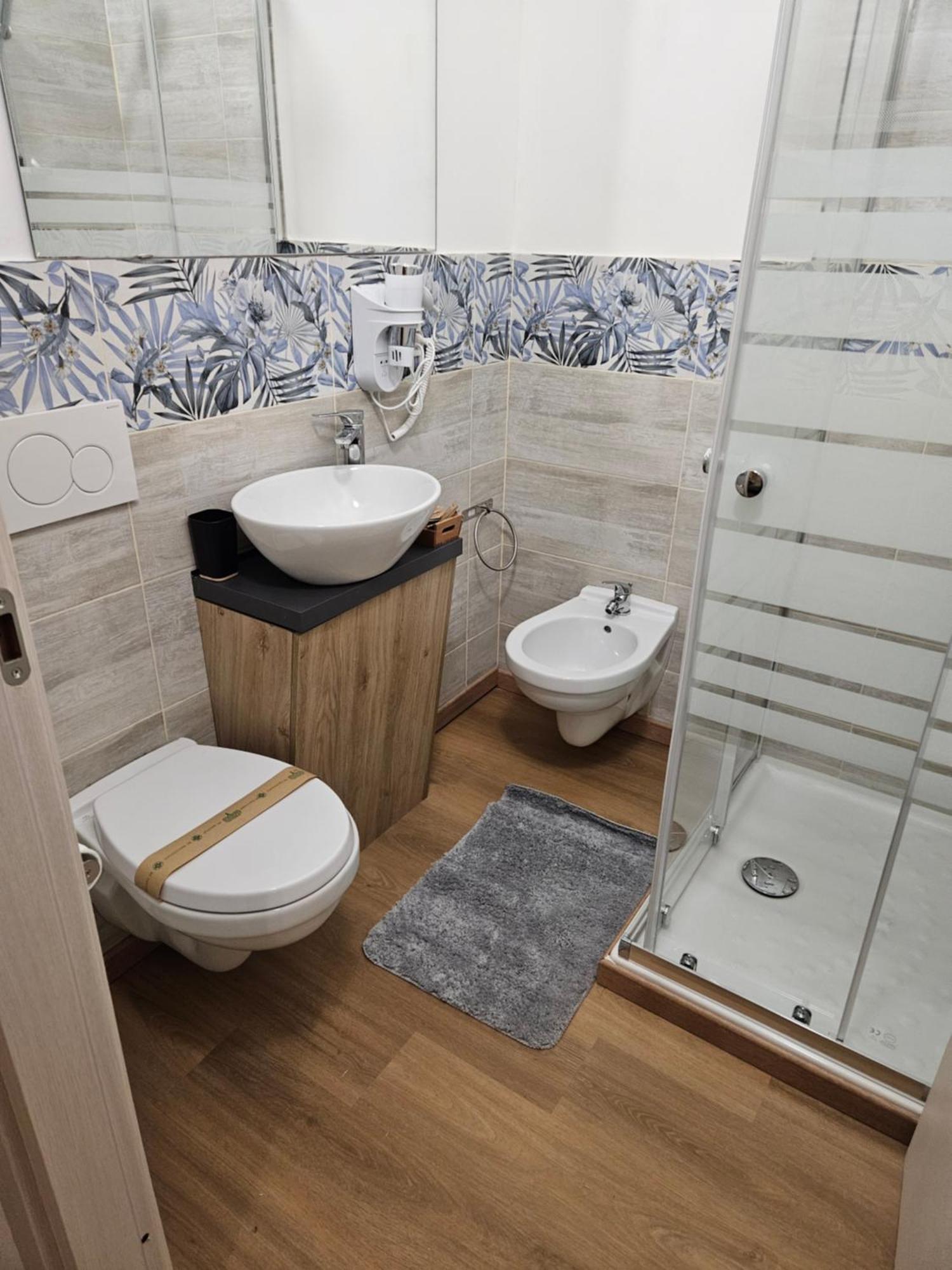 Mxp Room Busto Busto Arsizio Bagian luar foto