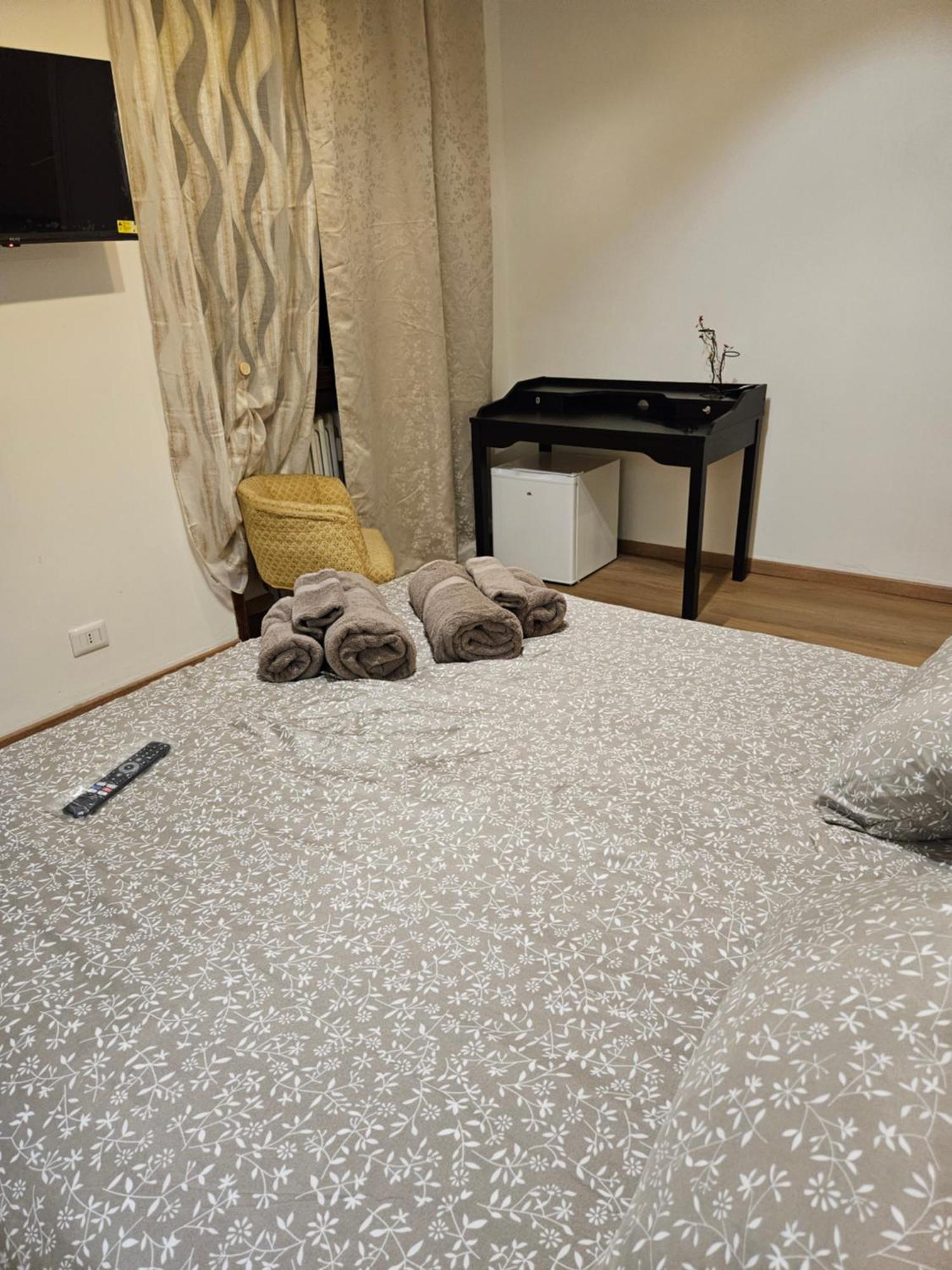 Mxp Room Busto Busto Arsizio Bagian luar foto