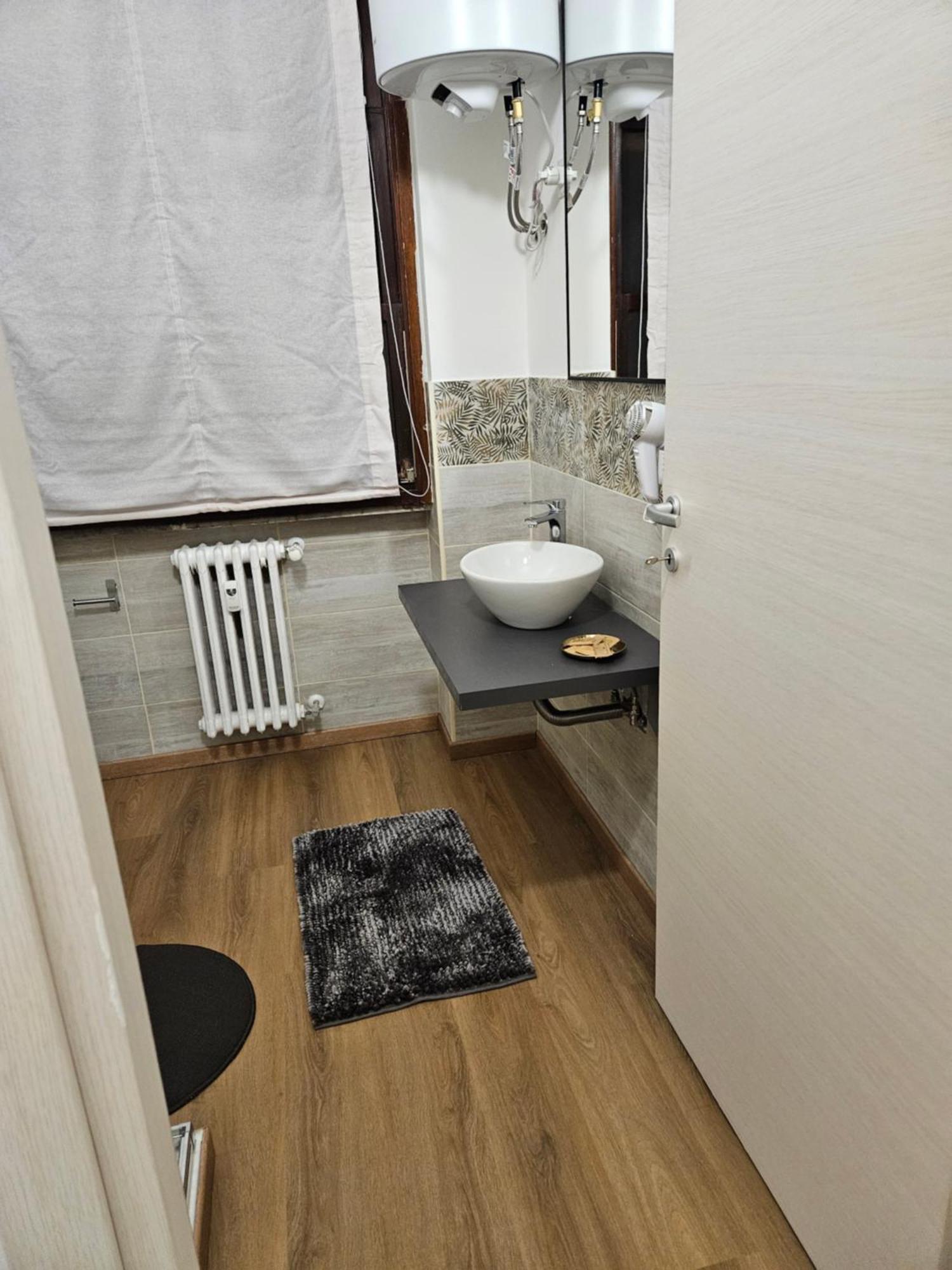 Mxp Room Busto Busto Arsizio Bagian luar foto